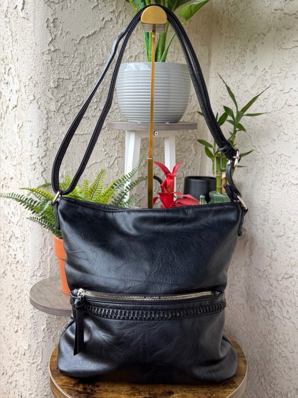 Black Women's Shoulder Bag - Classic Everyday Tote